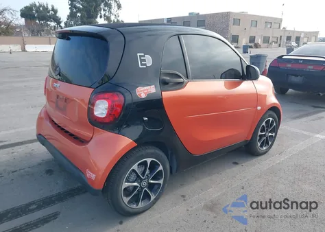 2017 Smart Fortwo from USA, damaged, VIN WMEFJ9BAXHK230583